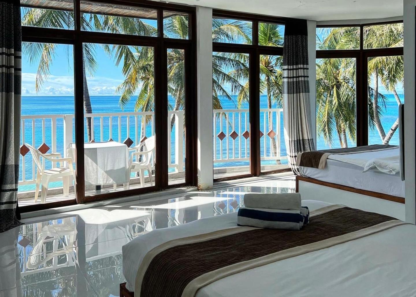 Heron Beach Hotel - The Best Maldivian Getaway In Dhiffushi,Maldives Екстер'єр фото