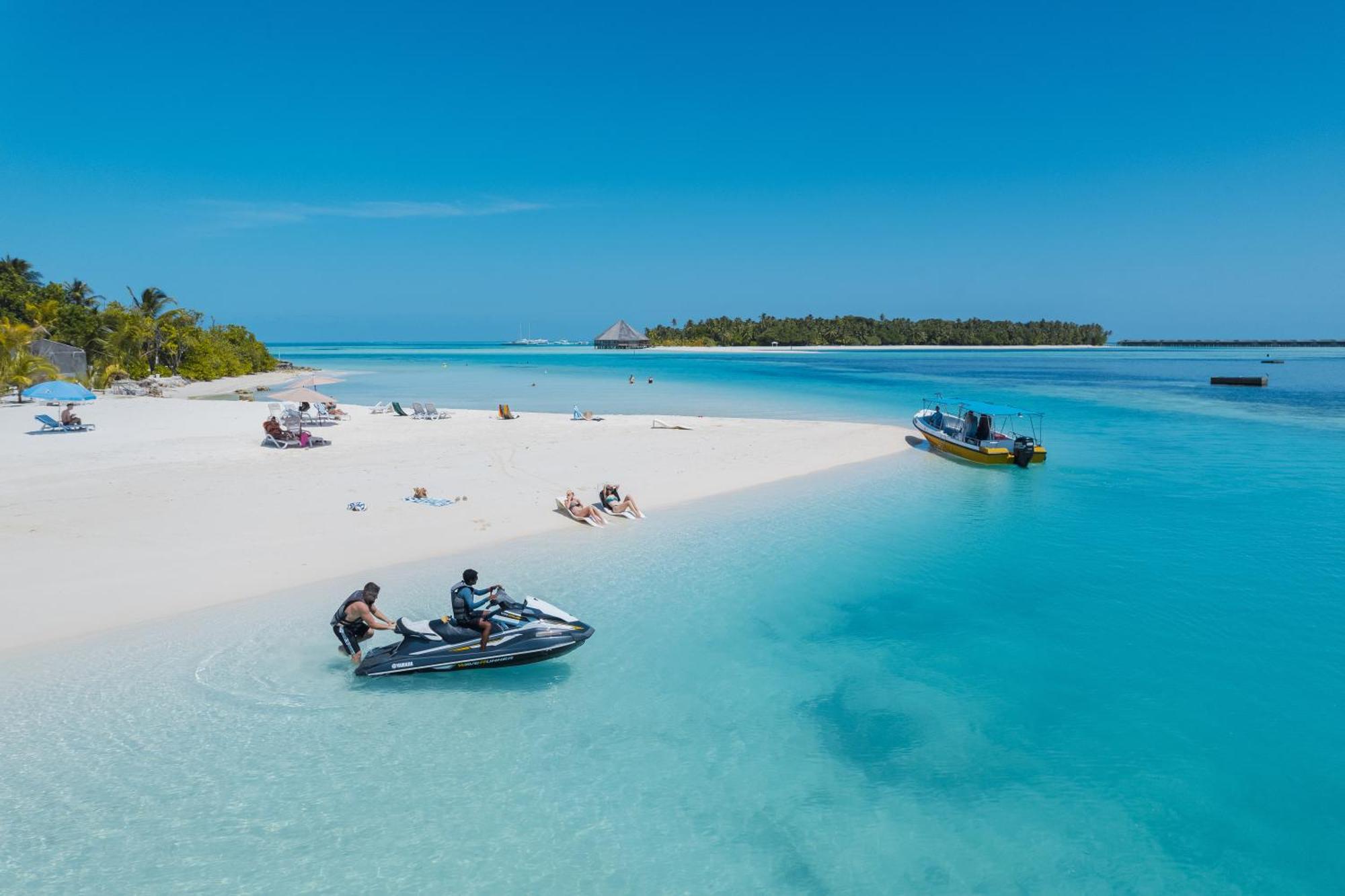 Heron Beach Hotel - The Best Maldivian Getaway In Dhiffushi,Maldives Екстер'єр фото