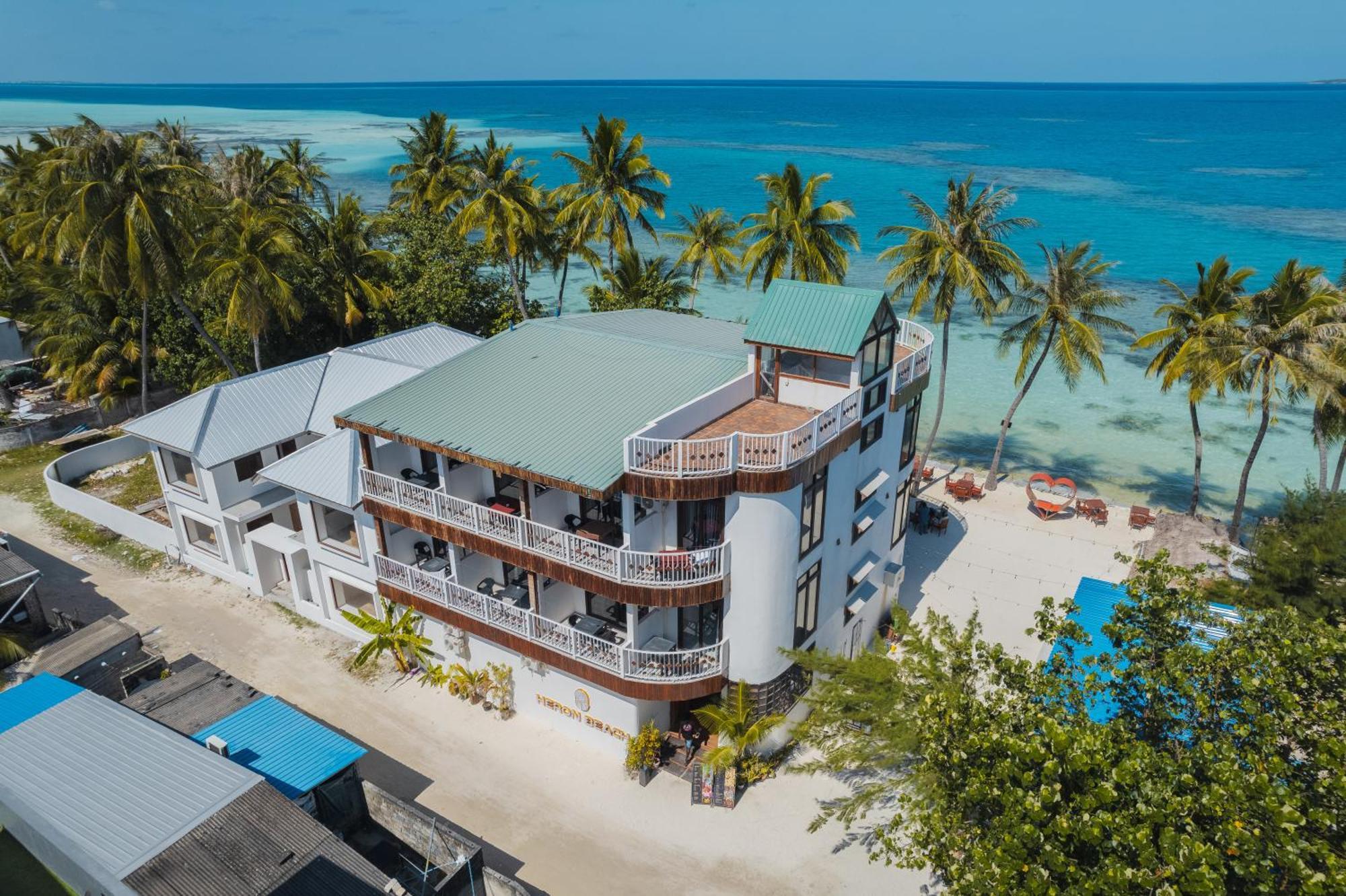 Heron Beach Hotel - The Best Maldivian Getaway In Dhiffushi,Maldives Екстер'єр фото